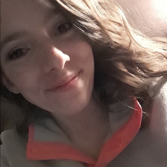 Meet your Posher, Kathy - Picture 1 of 1